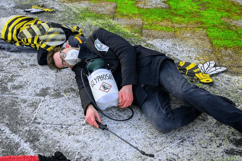 Dramatization during protest by Extinction Rebellion. Credit: Stefan Müller via CC-BY-2.0