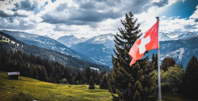 the-swiss-flag-meaning-1755x900