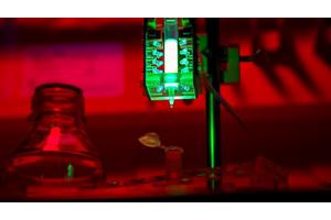 Revolutionizing Protein Purification: A New Light-Based Method Offers Enhanced Efficiency and Gentleness Over Traditional Techniques