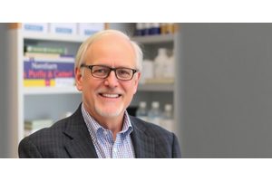 Douglas Hanahan, Ph.D., FAACR, Receives 2025 Pezcoller Foundation-AACR Award for Exceptional Contributions to Cancer Research