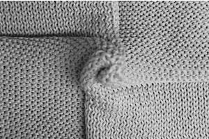 Exploring the Intersection: Insights from Theoretical Physics and the Art of Knitting