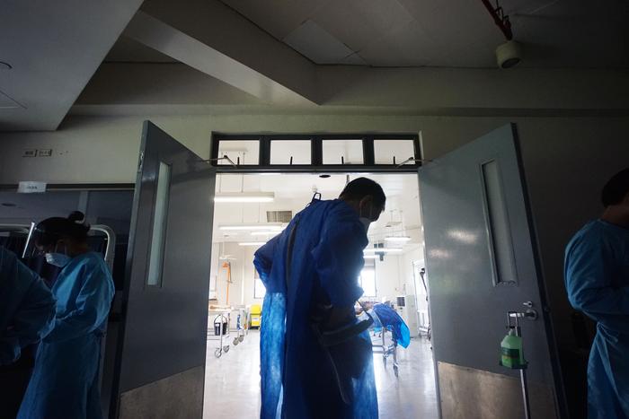Philippine nursing, med graduates face bleak job prospects