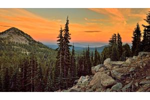 Escape the National Park Crowds and Hit These 6 Trails Near ‘The Sunniest City in California’ Instead