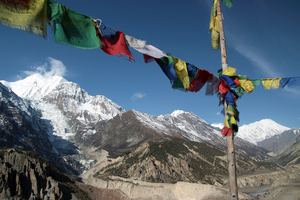 5 Reasons to Hike the Annapurna Circuit Trek and a 17-Day Itinerary to Do It