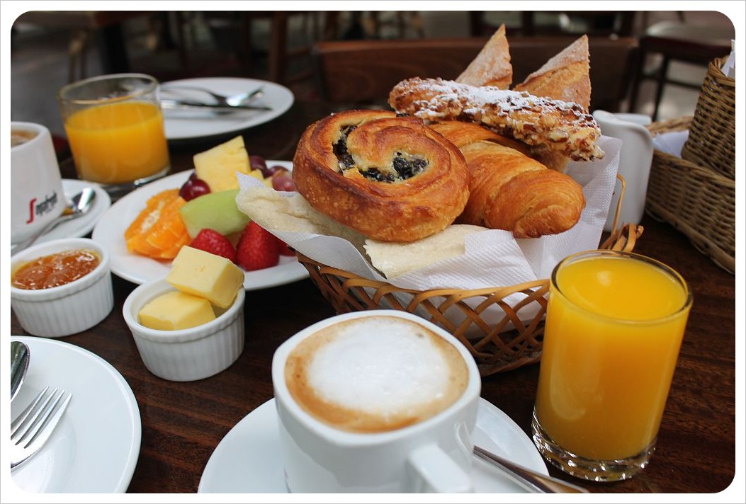 santiago breakfast le fournil