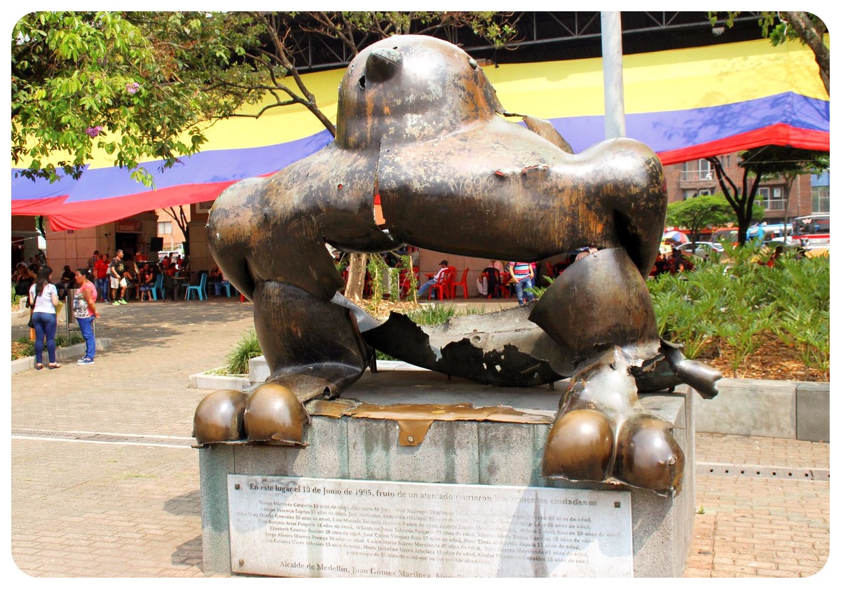 is it safe to travel in colombia