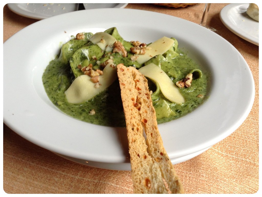 puerto iguazu pasta at la rueda