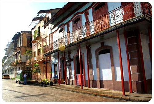 Casco Viejo building & street