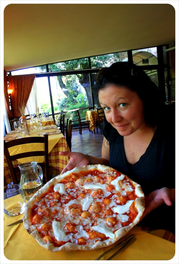 pizza & jess.JPG pizza & jess