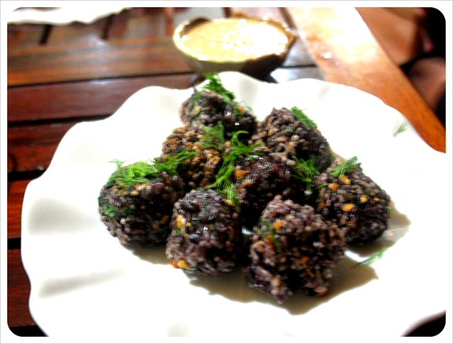 sticky rice balls nong khiew