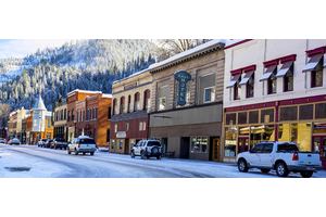 Wallace, Idaho: Ski Town Evolution