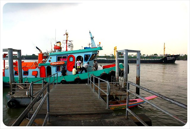 ferry terminal wat bang na