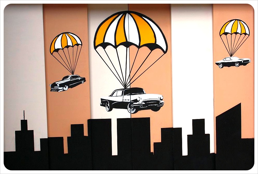 valencia street art parachutes