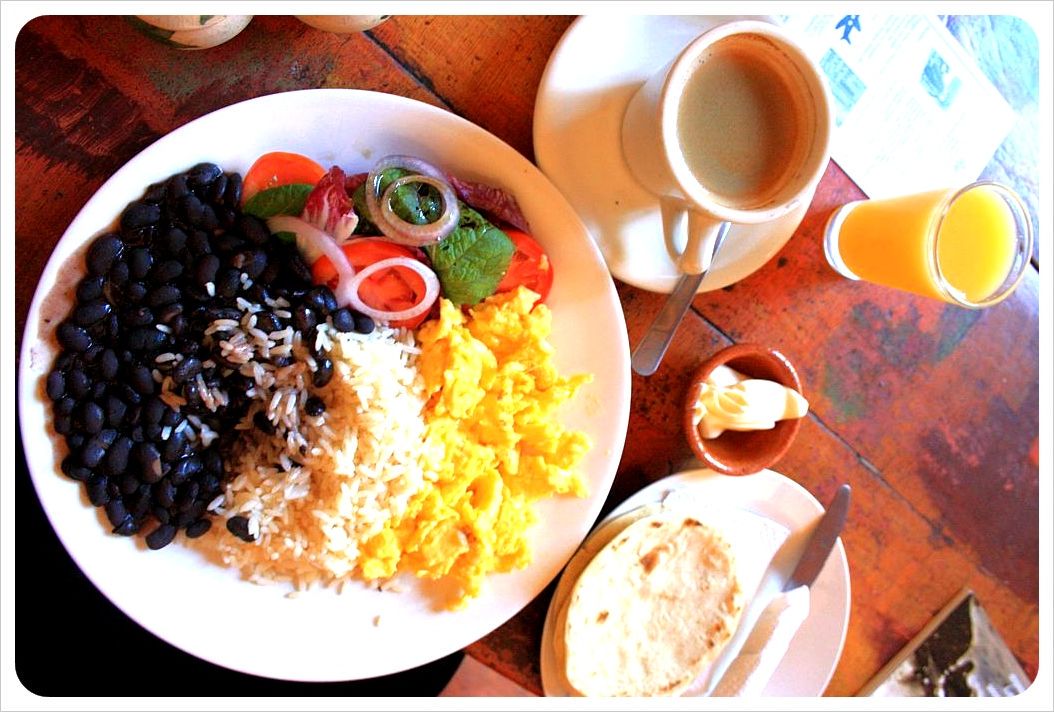 Desayuno Tipico Guatemalteco