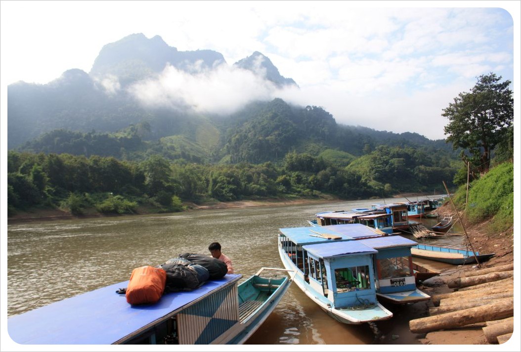 boat landing nong khiew