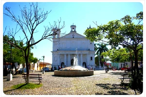 Go Beyond… El Salvador’s beaches: Suchitoto and Alegria