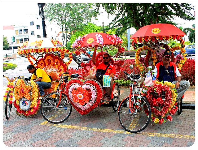 melaka rickshaw drivers