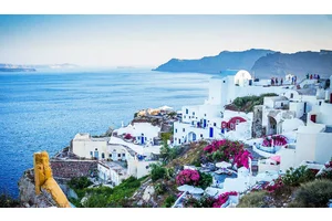 How to Explore the Cyclades Islands in Greece