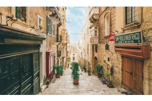 Malta: The Country of Half-Neglected Buildings
