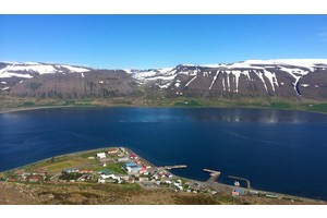 A Lesson in Kindness While Hitchhiking Through Iceland