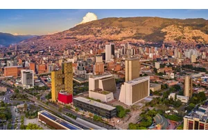 14 Things to Do in Medellín (and the ONE thing NOT to do!)