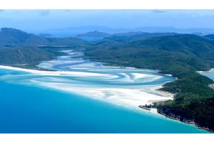 Sailing the Whitsundays in Australia