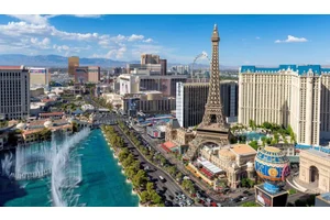How to Be a High Roller in Vegas on a Low-Roller Budget