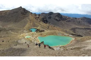 A Guide to Hiking the Tongariro Alpine Crossing