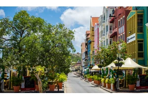 I Didn’t Like Curaçao (But I Didn’t Hate it Either)