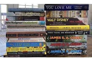 12 Recommended Travel Books